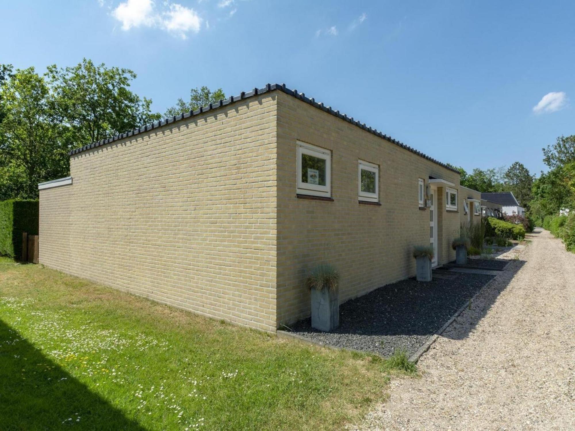 Contemporary Bungalow With Garden Sint Maartensvlotbrug Extérieur photo